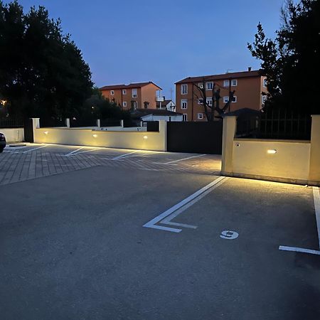 Apartments Igor 梅杜林 外观 照片